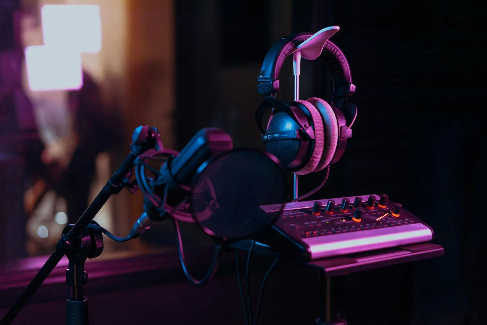 Music & Entertainment